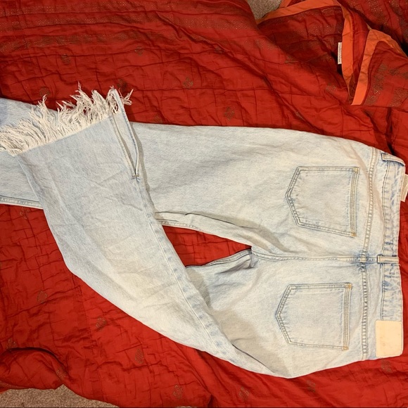 Zara basic straight leg fringe light wash jeans - 6 - Picture 4 of 8